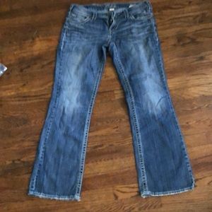 SILVER Jeans Aiko Boot Cut size 31 x 33 - Super Cute